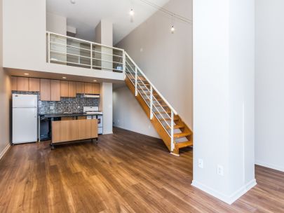 806 THE SPOT -933 Seymour St, Vancouver, BC V6B 6L6