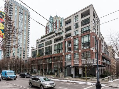 savoy-956-richards-street-vancouver-2