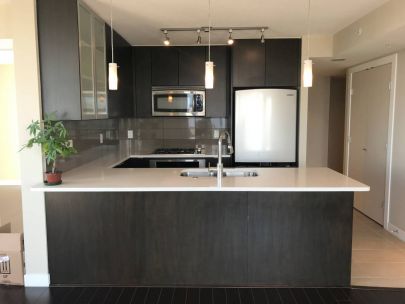 bright-2br2bath-wpatio-at-highgate-burnaby-for-rent