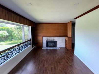 1241-redwood-st-north-vancouver-bc-v7p-2v4-canada-2