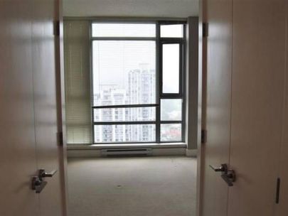 1605-1155-the-high-street-coquitlam