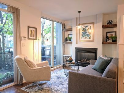 Elegant 2Bed/2Bath Townhome For Rent in Yaletown Vancouver