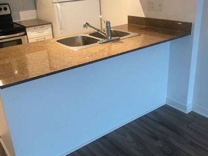 luxury-living-north-facing-1-br-den-in-downtown-vancouver-for-rent