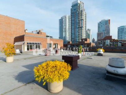 anchor-point-615-1330-burrard-st-vancouver-bc-v6z-2b7