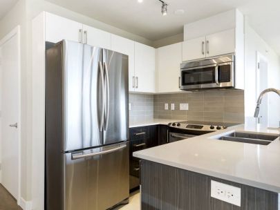 skyway-tower-906-2689-kingsway-vancouver