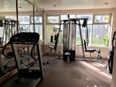 9623-manchester-drive-burnaby-bc-canada-v3n-4y8