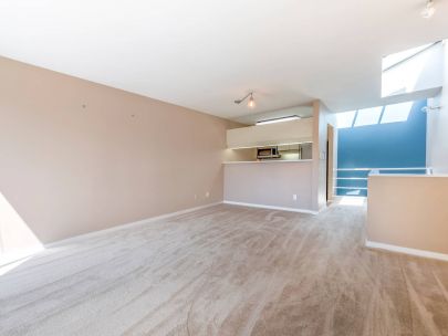 bolld.com Stunning 2BR/2Baths 3 Story Townhouse For Rent@FAIRVIEW