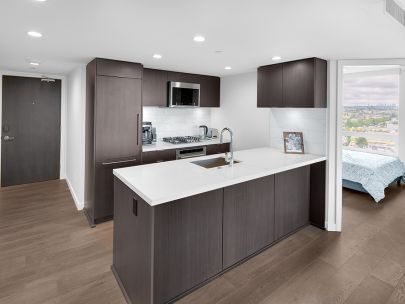 1408-8189-cambie-street-vancouver-bc-v6p-0g6-2