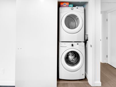 1408-8189-cambie-street-vancouver-bc-v6p-0g6-2