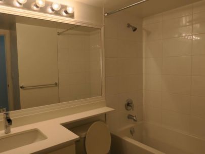 822-homer-street-vancouver-bc-canada-v6b-6m3