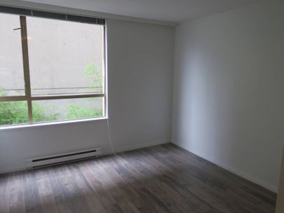 822-homer-street-vancouver-bc-canada-v6b-6m3