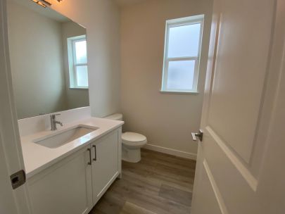 20298-82a-avenue-langley-british-columbia-v2y-0z1-2