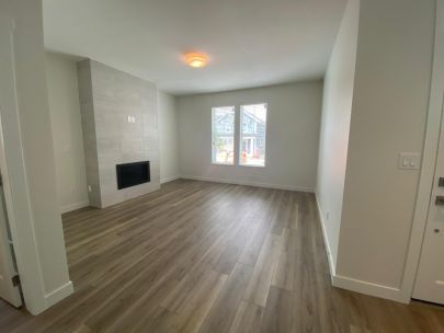 20298-82a-avenue-langley-british-columbia-v2y-0z1-2