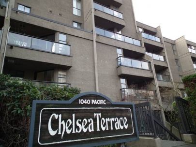 centrally-located-cozy-1-bedroom-downtown-vancouver-chelsea-terrace-1600