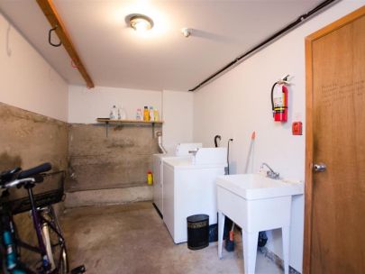 2394-w-6th-ave-vancouver-british-columbia-canada-v6k-1v9