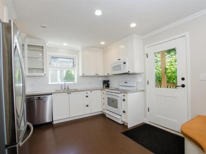 2394-w-6th-ave-vancouver-british-columbia-canada-v6k-1v9