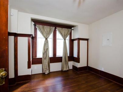 2394-w-6th-ave-vancouver-british-columbia-canada-v6k-1v9