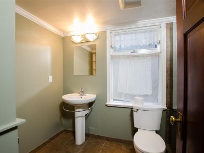 2394-w-6th-ave-vancouver-british-columbia-canada-v6k-1v9