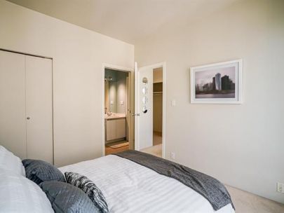 989-nelson-street-vancouver-bc-canada-v6z-2s1