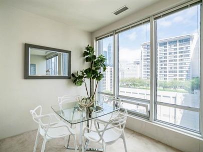 989-nelson-street-vancouver-bc-canada-v6z-2s1