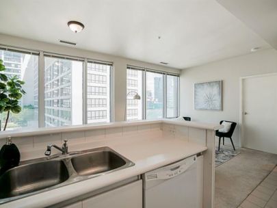 989-nelson-street-vancouver-bc-canada-v6z-2s1