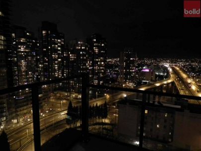 1325-rolston-street-vancouver-bc-canada-v6b-0m2