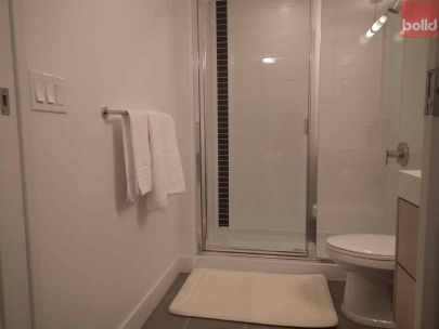 1325-rolston-street-vancouver-bc-canada-v6b-0m2