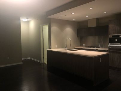 unit-1004-1616-columbia-st-2