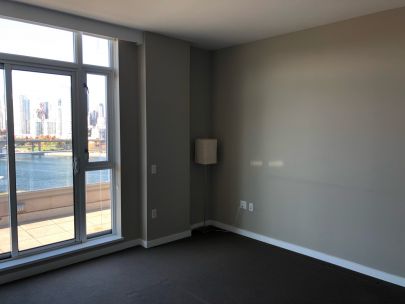 unit-1004-1616-columbia-st-2