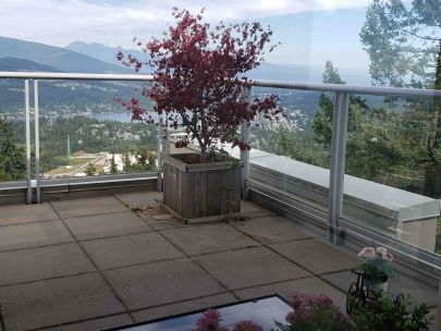 9266-university-crescent-burnaby-bc-canada-v5a-4z1