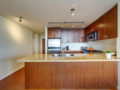 9266-university-crescent-burnaby-bc-canada-v5a-4z1