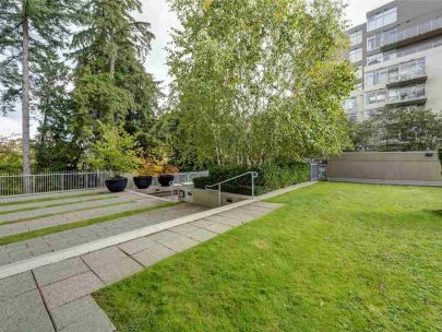 9266-university-crescent-burnaby-bc-canada-v5a-4z1