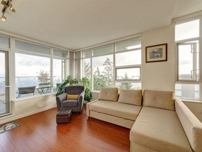 9266-university-crescent-burnaby-bc-canada-v5a-4z1