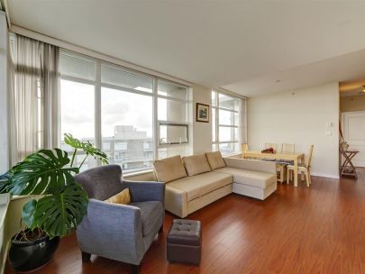 9266-university-crescent-burnaby-bc-canada-v5a-4z1