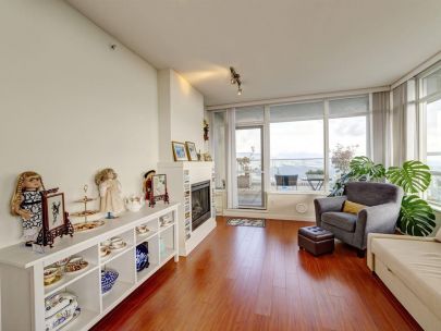 9266-university-crescent-burnaby-bc-canada-v5a-4z1