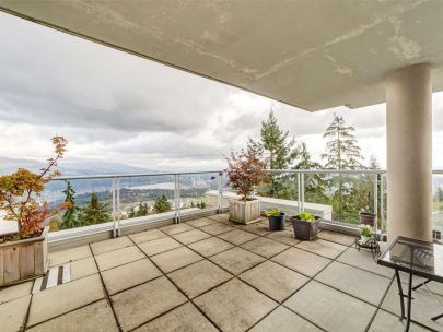 9266-university-crescent-burnaby-bc-canada-v5a-4z1