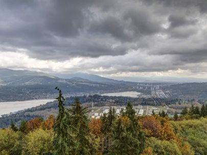 9266-university-crescent-burnaby-bc-canada-v5a-4z1