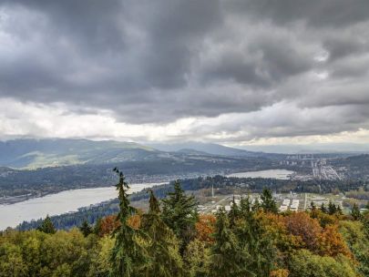 9266-university-crescent-burnaby-bc-canada-v5a-4z1