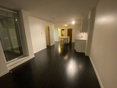 550-taylor-st-905-vancouver-bc-v6b-1r1-canada-2