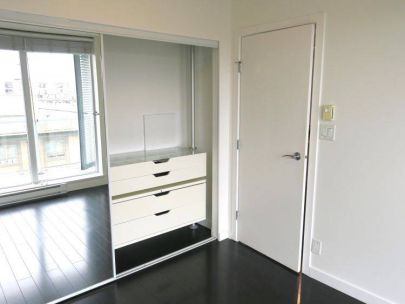 550-taylor-st-905-vancouver-bc-v6b-1r1-canada-2