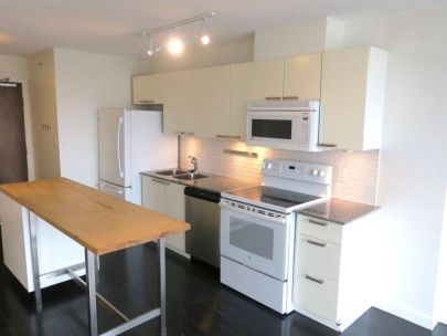 550 Taylor St #905, Vancouver, BC V6B 1R1, Canada