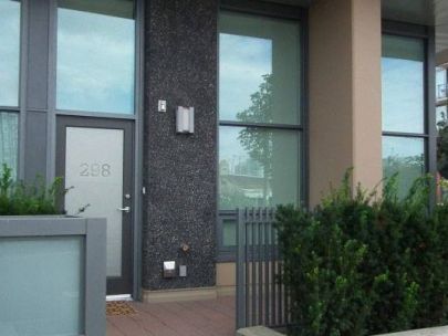 west-1st-avenue-vancouver-bc-canada-74074