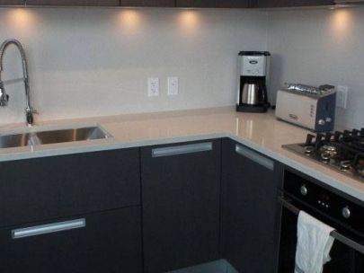 west-1st-avenue-vancouver-bc-canada-74074