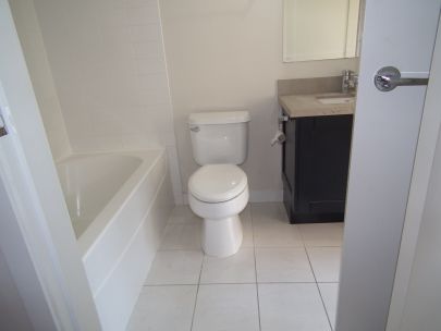 302-1133-homer-st-vancouver-bc-v6b-0b1-canada-2