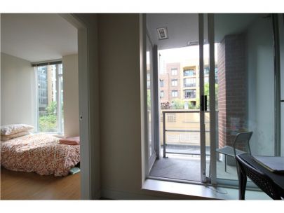 302-1133-homer-st-vancouver-bc-v6b-0b1-canada-2