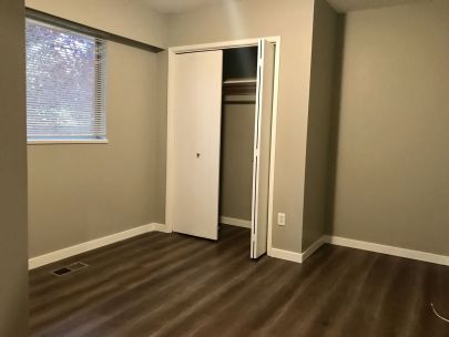 962-grove-ave-burnaby-bc-v5b-4g7-canada-2