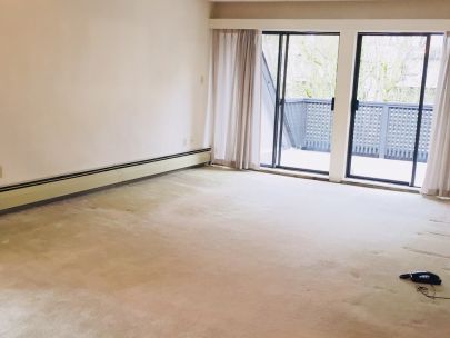 #404 1945 Woodway Place, Burnaby British Columbia V5B 4S4