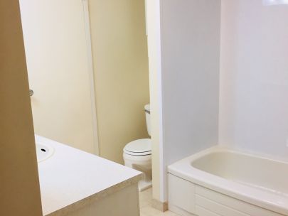 404-1945-woodway-place-burnaby-british-columbia-v5b-4s4-2