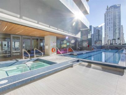 807-777-richards-st-vancouver-bc-v6b0m6-2