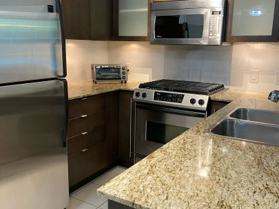 7555-alderbridge-way-richmond-bc-v6x-4l1-canada-2